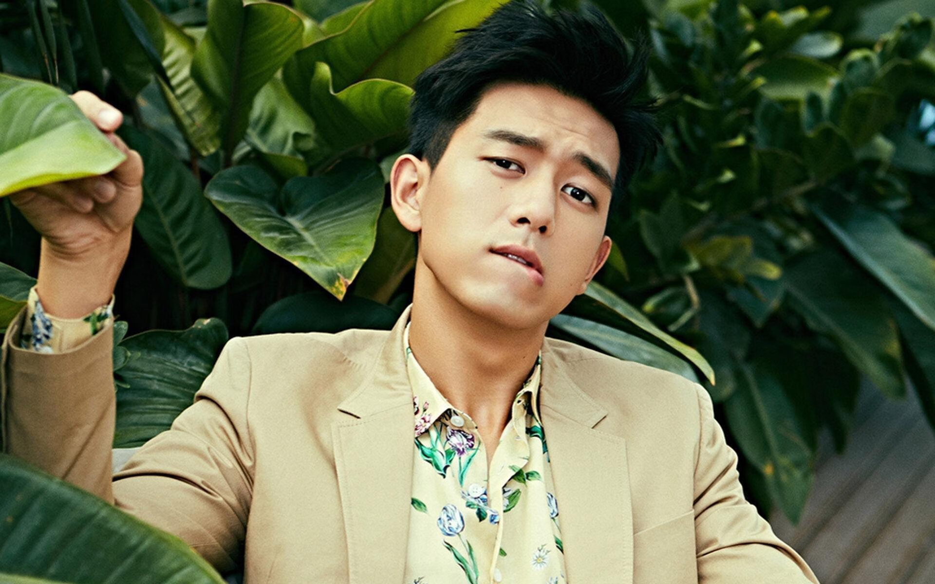 “豪车狂飙风云再起”——巅峰豪车争霸赛最燃一幕,豪车飙车电影